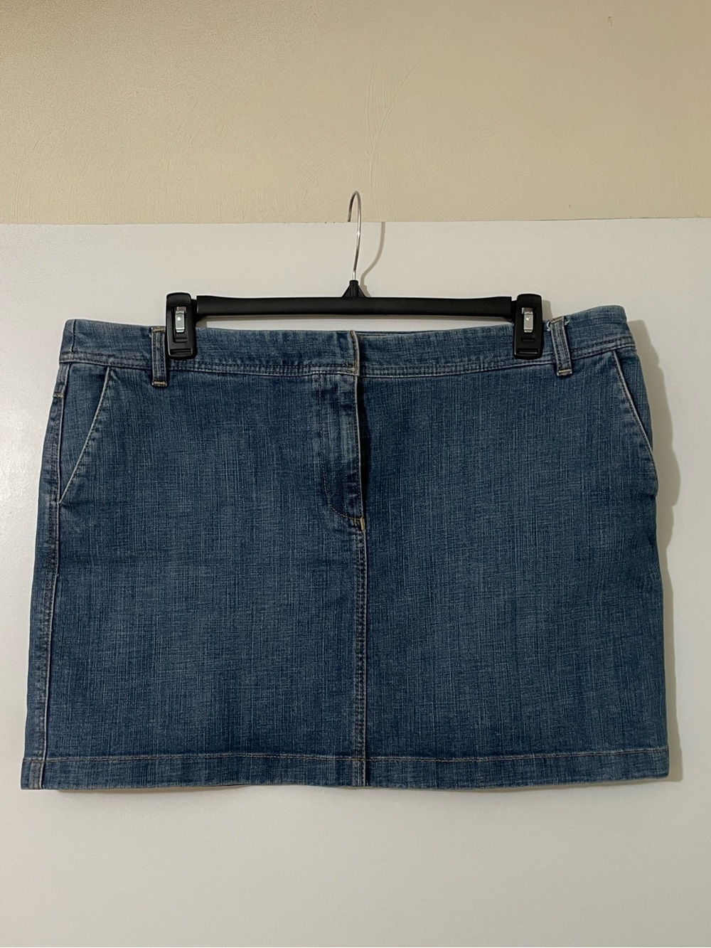 Loft women’s 18 mini jean skirt